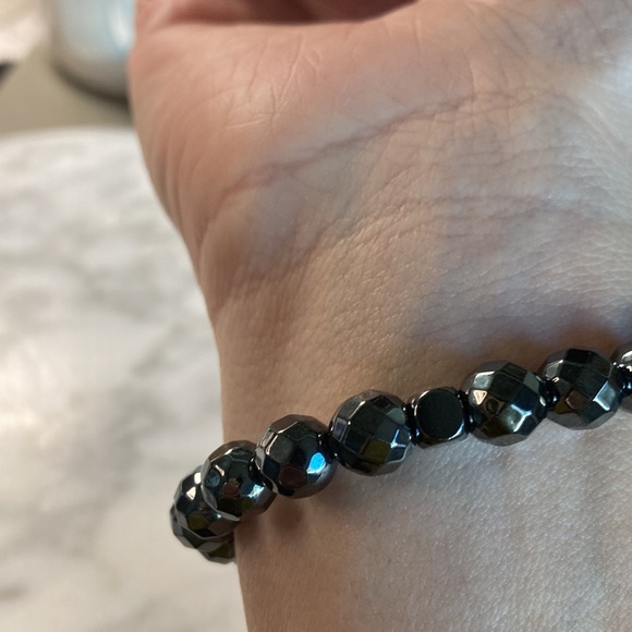 Labradorite & grey hematite bracelet - Picture 3 of 6